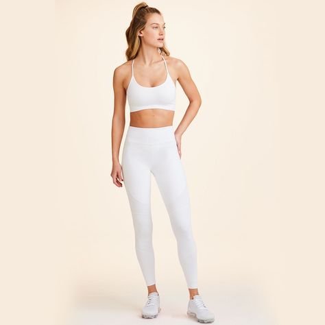 From coordinating crop tops and leggings to matching sports bra and biker short sets, we've rounded up the best activewear sets for every bridal style, body type, and budget. Shapewear For Wedding Dress, Bridal Workout, Bride Workout, Bridal Shapewear, Best Shapewear, Wedding Wardrobe, Wedding Dress Silhouette, Stylish Activewear, Buy Leggings