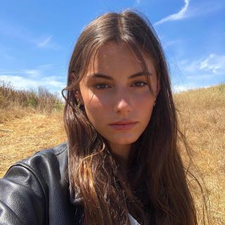 Lydia Campanelli (@lvdiv) • Instagram photos and videos Lydia Campanelli, Skater Girl Outfits Grunge, Lady Lady, Skater Girl Outfits, Aesthetic Fits, Pretty Faces, Angel Face, Grunge Hair, Dream Hair