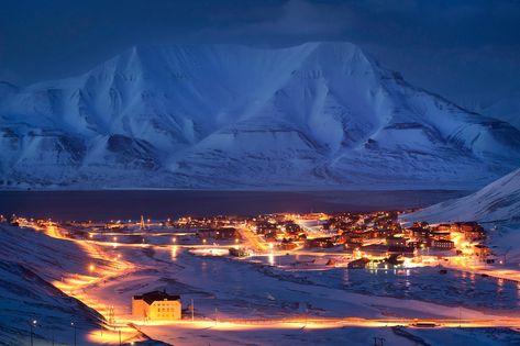 Longyearbyen at dusk in Spitsbergen, Svalbard Svalbard Norway Photography, Svalbard Aesthetic, Svalbard Norway, Adventurous Travel, Longyearbyen, Polar Night, Alesund, Visit Norway, Norway Travel