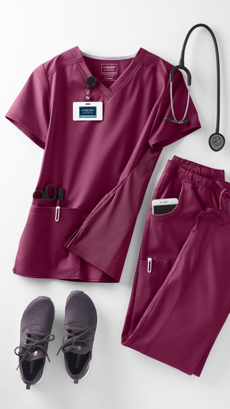 Scrubs For Doctors, Cute Scrubs Outfits, Doctor In Scrubs, Doctors Scrubs, Lab Coat Fashion, Scrubs Uniform Cute, Doctor Uniform, Nurses Scrubs, Nurse Outfit Scrubs