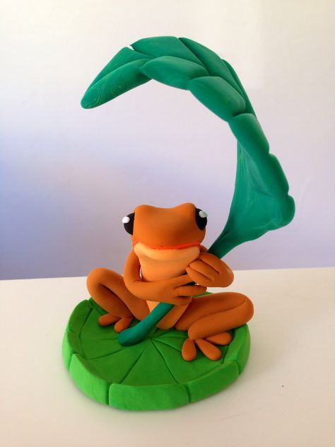 Clay Modelling Ideas For Competition, Clay Art Ideas, Clay Frog, Dough Clay, Jumping Clay, Frog Crafts, Polymer Clay Animals, Polymer Crafts, Clay Figurine