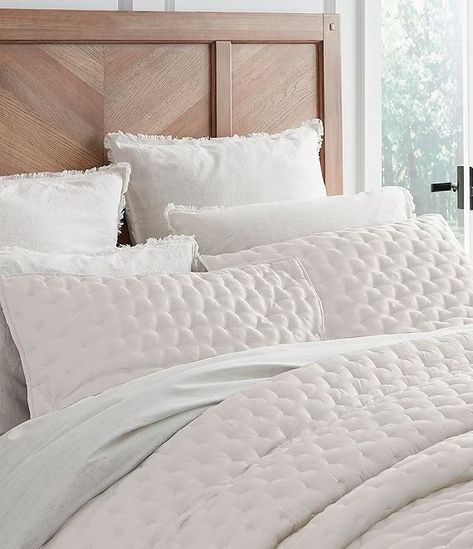 Southern Living Simplicity Collection Brendan Quilt Mini Set | Dillard's Cream And Blue Bedding, White Bedspread Ideas, Primary Bedding, White Quilt Bedroom Ideas, Luxe Bedding, White Quilt Bedding, Cream And White Bedroom, Classic Bedding, Studio Bedroom