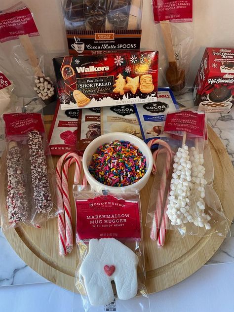 hot-chocolate-charcuterie-board Hot Chocolate Charcuterie Board Gift, Hot Chocolate Charcuterie Board, Hot Chocolate Charcuterie, Chocolate Charcuterie Board, Chocolate Charcuterie, Walkers Shortbread Cookies, Cocoa Spoons, Charcuterie Board Gift, Hot Chocolate Toppings