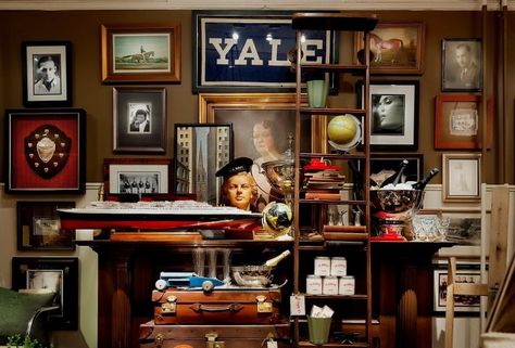 Yearbook, Chicago Ivy League Interior Design, Yale Aesthetic, Vintage Sports Decor, Gryffindor Common Room, Attic Decor, House Aesthetics, Midwest Living, Inspiration Images, Ivy League Style