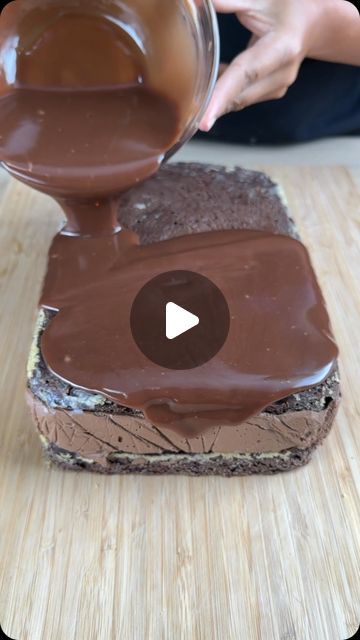 yummakers on Instagram: "Chocolate cloud cake, the best there is. 

INGREDIENTS:

3 eggs

1 cup of sugar

½ cup of oil

1 cup of cocoa powder (70% cocoa)

½ cup of milk

1 cup of wheat flour

1 tablespoon of baking powder

3 cups of cream

3 cups of cocoa powder

½ cup of milk powder

9 grams of unflavored gelatin (already hydrated)

Two cups of condensed milk (for the syrup, not specified initially, but necessary to moisten the cake)

200 grams of milk chocolate (melted)

1 cup of cream (for the ganache)" Condensed Milk Cocoa Powder, Chocolate Cloud Cake, Cloud Cake, Cup Of Milk, Unflavored Gelatin, 3 Eggs, Milk Powder, Fondant Cakes, Powdered Milk