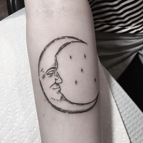 Male Moon Tattoo, Moon Man Tattoo, Man In The Moon Tattoo, Moon Tattoo With Face, Simple Crescent Moon, Maine Tattoo, Sleeve Inspiration, Circular Tattoo, Fun Tattoos