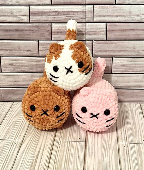 Round Cat Crochet Pattern, Crochet Pusheen Cat, Loaf Cats Crochet, Crochet Cat Loaf Pattern Free, Crochet Cat Loaf, Crochet Cat Stuffed Animal, Crochet Loaf Cats, Small Cat Crochet, Loaf Cat Crochet Pattern Free