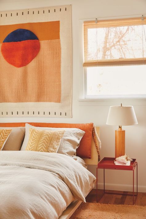 Orange Yellow Bedroom, Orange Bedroom, Bedroom Orange, Yellow Bedroom, White Sheets, Spare Room, New Bedroom, Cozy Bedroom, Bedroom Inspo