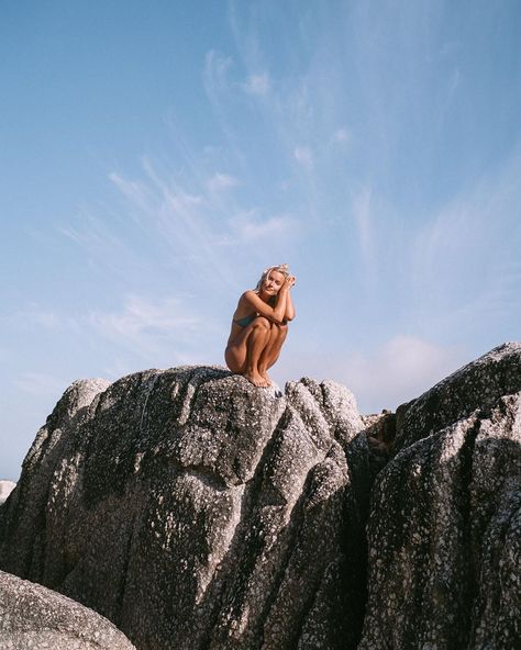 JANINE on Instagram: “In my happy place ❤️ Today marks 5 weeks in Cape Town! WHAT? TIME FLIES WHEN YOU ARE HAVING FUN. . . . . . . #cliftonbeach #capetown…” South Africa Vacation, Africa Vacation, Clifton Beach, Western Cape South Africa, Coastal Lifestyle, Beach Shoot, Aesthetic Picture, Cape Town South Africa, Western Cape