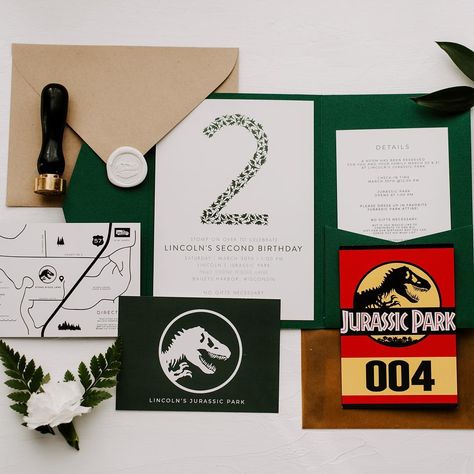 Victoria Danielle on Instagram: “Jurassic Park Birthday Invitations ✔️ 💌📬🦖 And yes that is a T-Rex wax seal from @amazon !! #crazymom #lincolnsjurassicpark #birthdaybash…” Jurassic Park Invitations, Park Birthday Invitations, Jurassic Park Wedding, Park Wedding Invitations, Jurassic Park Birthday Party, Jurassic Park Birthday, Park Birthday, Event Bar, Crazy Mom