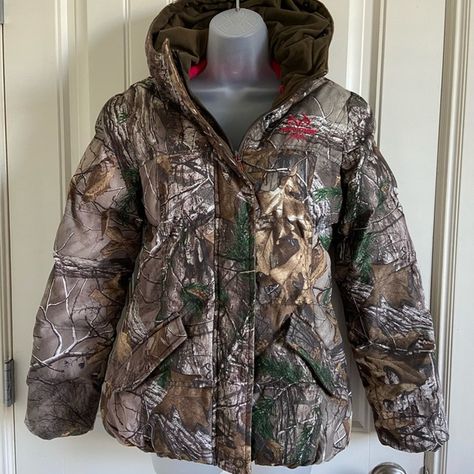 REALTREE Women’s Camo Puffer Camo Jacket Women, Camo Hunting Jacket, Camo Puffer Jacket, Hunt Coat, Real Tree Camouflage, Real Tree Camo, Camo And Pink, Y2k Winter, Mossy Oak Camo