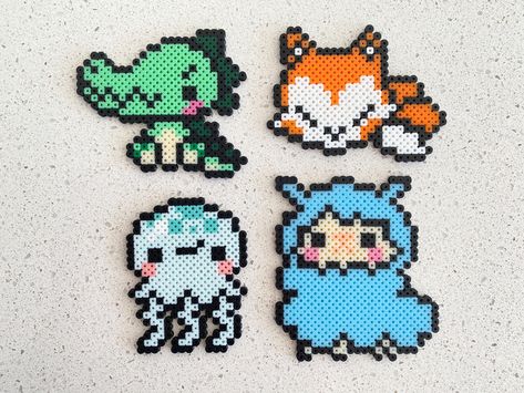 Small Animal Perler Bead Patterns, Animal Perler Bead Patterns Small, Alt Crafts, Perler Beads Art, Melt Beads, Keychain Phone, Green Birthday, Pearl Beads Pattern, Easy Perler Beads Ideas