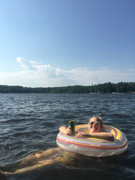 #lake #lakelife #vacation #summer #water #ocean #tube #floating #aesthetic #cider #sunglasses #blue Tubing Pictures, Lake Life Aesthetic, Floating Aesthetic, Lake Weekend, Beach Bucket, Alcohol Aesthetic, Lake Photos, Picture Inspiration, Water Ocean