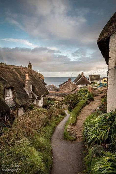 Old Village, Cornwall England, Voyage Europe, England And Scotland, Destination Voyage, English Countryside, England Travel, British Isles, Pretty Places