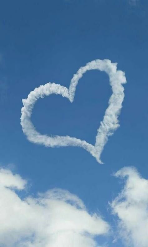 Heart Cloud, Heart In Nature, Pretty Wallpapers Tumblr, New Background Images, Photo Heart, Pretty Wallpapers Backgrounds, Heart Wallpaper, Aesthetic Images, Landscape Wallpaper