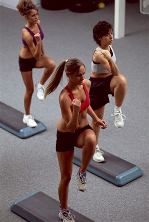 fitness steps are inexpensive and add a great increase to your workout. Cool Down Exercises, Aerobic Step, Step Aerobics, Step Workout, P90x, Group Fitness Classes, Mobility Exercises, Family Fitness, Aerobics Workout