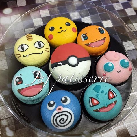 Pokemon macaron set! Inspired by pokemon GO! So cute 💜Featuring Squirtle, meowth, polywag, bulbasaur, charmander, jigglypuff, and of course, Pikachu 💖 Rock Creations, Ideas Jardin, Pokémon Birthday, Pokemon Painting, Diy Rock Art, Stone Art Painting, Painted Rocks Kids, Pokemon Party, Happy Stones