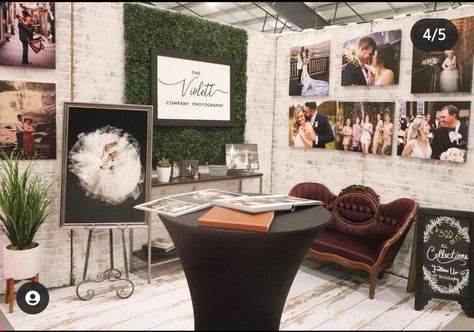 Photographer Expo Booth, Photography Vendor Booth, Photographer Booth Display, Wedding Vendors Booth, Wedding Expo Booth, Wedding Booth, Diy Backdrop Stand, Bridal Show Booths, Expo Ideas