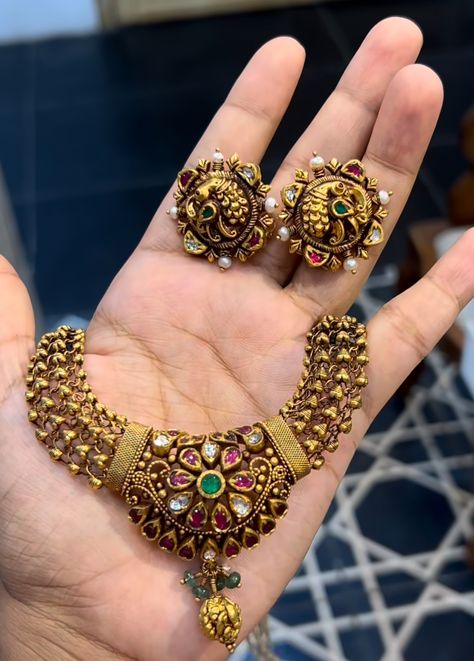 Antique Long Chain Designs Gold, Antique Pendants Gold Indian, Pure Gold Rings For Women, Light Weight Gold Jewellery Indian, Durga Chalisa, Big Earrings Gold, Choker Design, Simple Necklaces, Ganesha Pendant