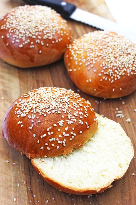 Sesame Seed Brioche Burger Buns | Supper in the Suburbs Cheese And Onion Pasty, Brioche Burger Buns, Burger Buns Recipe, Pretzel Dogs, Brioche Dough, Baked Sweets, Burger Night, Buns Recipe, Burger Restaurant