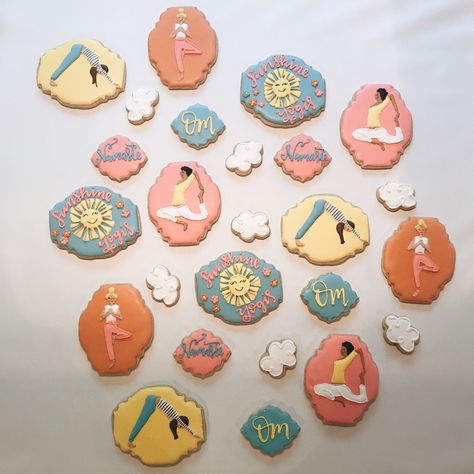 Decorated yoga cookies! Yoga Cookies, Yoga Party, Decorative Cookies, Yoga Themes, Amazing Cookies, Royal Iced Cookies, Themed Cookies, Bakery Ideas, Cookie Time