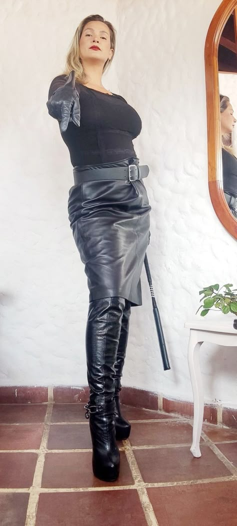 Boots Skirt, Leather Outfits Women, Elegant Gloves, Tight Leather Pants, Long Leather Coat, Black Leather Dresses, Long Coat Women, Skirts With Boots, Leather Outfits