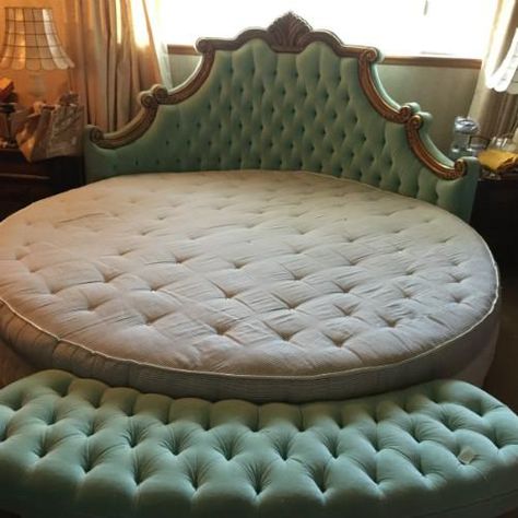 Round Bed seen at estate sale. Round Platform Bed, Circular Bed Aesthetic, Circle Bed Designs, Round Bed Aesthetic, Circle Bed Aesthetic, Vintage Circle Bed, Circled Bed, Circular Bed Vintage, Giant Round Bed