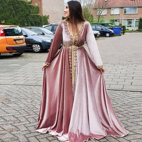 Dresses V Neck, Pink Evening Dress, Moroccan Fashion, Cheap Evening Dresses, Moroccan Dress, Evening Gown Dresses, Moroccan Caftan, Long Sleeve Evening Dresses, Long Evening Gowns