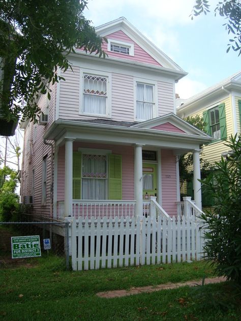 A lovely pink house in Galveston. Texas Pink Cottages, Pink House Exterior, Pink Places, Pink Kisses, Shed Tiny House, Heritage Architecture, Victorian Porch, Milk Maid, Mansion Exterior