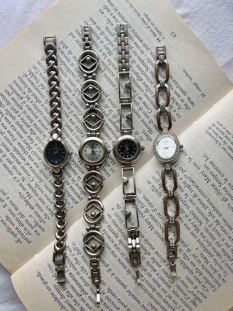 Dainty Silver Watch, Aesthetic Silver Jewelry, Vintage Silver Watch, Book Journaling, Coquette Lana Del Rey, Aesthetic Fairycore, Silver Watches, Watches Silver, Jewellery Aesthetic