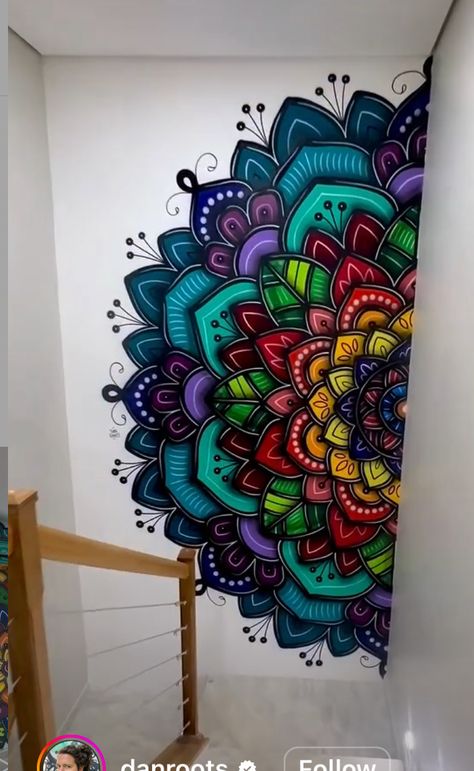 Mandala Wall Art Murals, Yoga Room Design, Graffiti Flowers, Shower Rooms, Compass Tattoo Design, Color Drawing Art, Mandala Art Therapy, Vibes Art, Wall Paint Designs