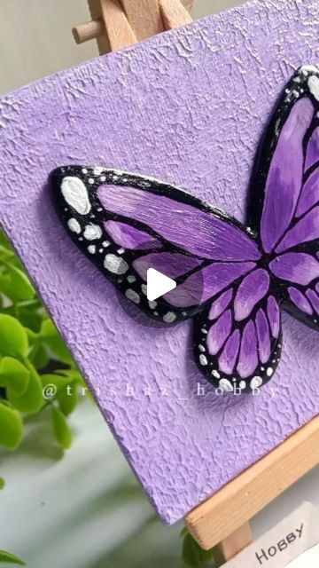 Easy Painting Ideas Butterfly, Clay Crafts Butterfly, Clay Ideas On Canvas, Butterfly 3d Painting, Clay Art On Canvas Easy, 3d Painting With Clay, 3d Clay Painting, Clay Butterfly Tutorial, Butterfly Clay Art