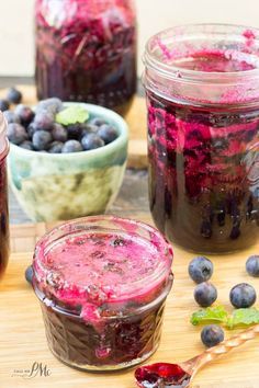 Blueberry Pepper Jelly Recipe, Blueberry Jalapeno Jam Recipe, Blueberry Jalapeno Jam, Blueberry Jalapeno Jelly Recipe, Jalapeno Jam Recipe, Freezer Jams, Jalapeno Jelly Recipes, Blueberry Jelly, Pepper Jelly Recipes