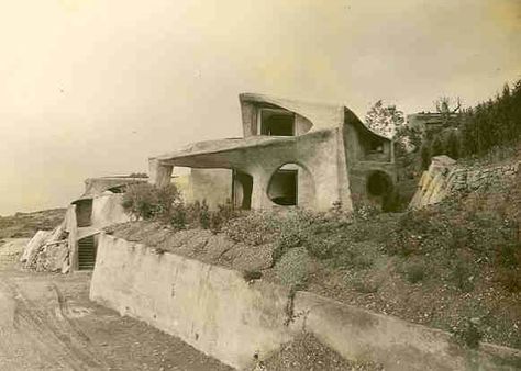 Frederick Kiesler Jacques Couelle, Frederick Kiesler, House Journal, Unique Architecture, Timber Frame, Handmade Home, Textured Walls, Habitat, Mount Rushmore