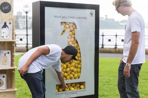 Ads Creative Advertising Ideas, Saving The Planet, Publicidad Creativa, Banana Peel, Experiential Marketing, Street Marketing, Interactive Installation, Guerilla Marketing, Best Ads