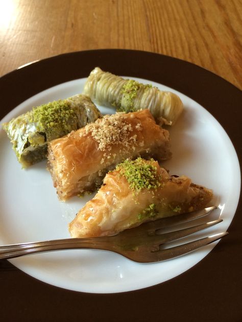 Nowruz Food: Persian New Year Food You Can’t Resist Baklava Aesthetic, Iranian Desserts, Istanbul Aesthetic, Persian Desserts, New Year Food, Shahs Of Sunset, Afghan Food, Middle Eastern Cuisine, Persian New Year