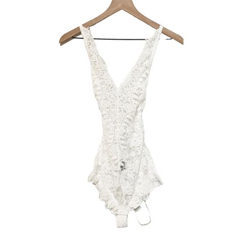 Stylestalker Xs Emelie White Lace Bodysuit Sheer Eyelash Scalloped Edges V Neck Nwt New Women's Unlined New With Tags Main: 80% Nylon, 20% Cotton, Separate Gusset: 95% Cotton, 5% Spandex 20" Pit To Pit 31" Length Tags: Bohemian Boho Hippie Eclectic Multicolor Flowy Gypsy Festival Hipster Indie Contemporary White Lace Bodysuit, Bodysuit Top, Sleeveless Bodysuit, One Piece Bodysuit, Scalloped Edges, Lace Bodysuit, Fit N Flare Dress, Red Lace, Boho Hippie