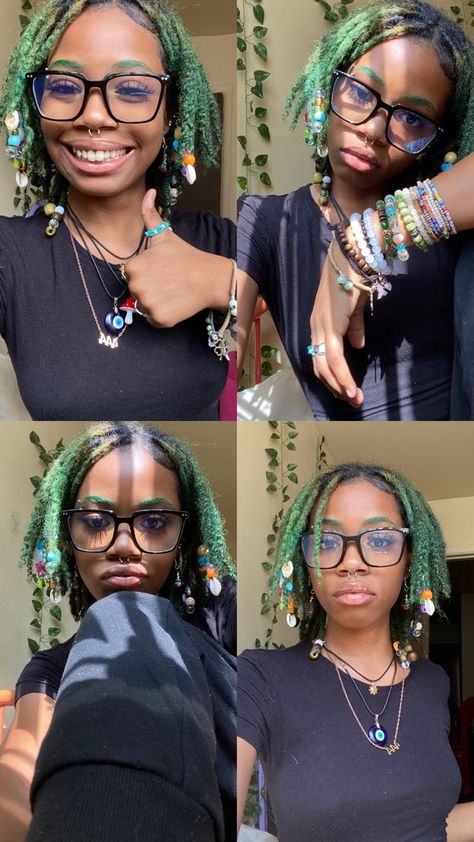 Dyed Twists Natural Hair, Dyed Locs Skunk Stripe, Dread Locs Color Ideas Black Women, Pretty Dreads Styles, Dyed Loc Ideas, Locs Hairstyles Dyed, Locs With Beads Black Women, Black Woman Locs, Green And Black Locs