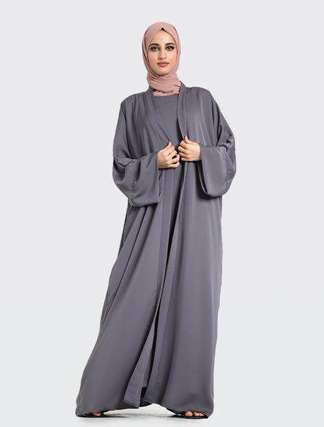 Grey Simple 2-Piece Grey Abaya Designs, Abaya Fashion Modern, Grey Abaya, Simple Kimono, Muslim Women Clothing, Modern Abaya, Black Abaya, Grey Palette, Open Abaya