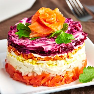 Brunch Appetizers, Smoked Salmon Salad, Salad Cake, Salad Salad, Salmon Cakes, Salmon Salad, Healthy Cake, Russian Recipes, Savoury Cake