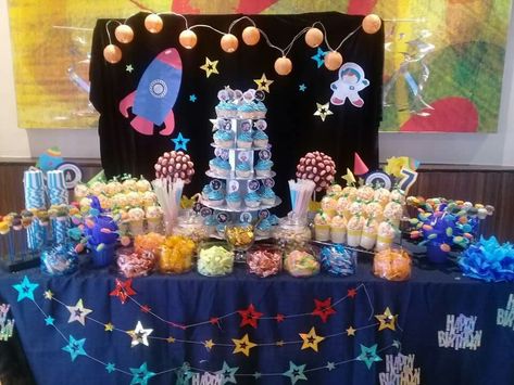 Space theme Candy Buffet Buffet Theme, Space Candy, Candy Bar Birthday, Simple Birthday Decorations, Space Birthday Party, Birthday Candy, Space Party, Space Birthday, Birthday Love