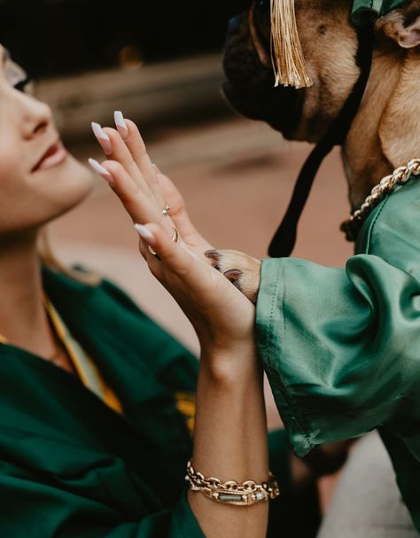 dog graduation usf Vet Senior Pictures, Senior Photoshoot Ideas With Dog, Dog Grad Pics, Graduation Photoshoot With Dog, Graduation Picture Ideas With Dog, Graduation Picture With Dog, Vet Graduation Pictures, Graduation Pics With Dog, Vet Tech Graduation Pictures