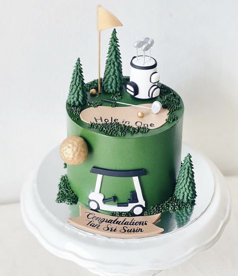 Golf Themed Cake For Men, Golf Cakes For Men Birthdays, Golf Cakes For Men, Golf Cake Ideas, Golf Grooms Cake, Golf Course Cake, Sports Birthday Cakes, Golf Themed Cakes, Yummy Nummies