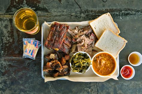 Southern Soul Barbeque: The Best Smokehouse in the South Sauces For Pork, Cookout Dishes, St Simons Island Georgia, Soft Gingerbread, Bbq Meats, Smoked Chicken Wings, Brunswick Stew, Texas Barbecue, Southern Living Recipes