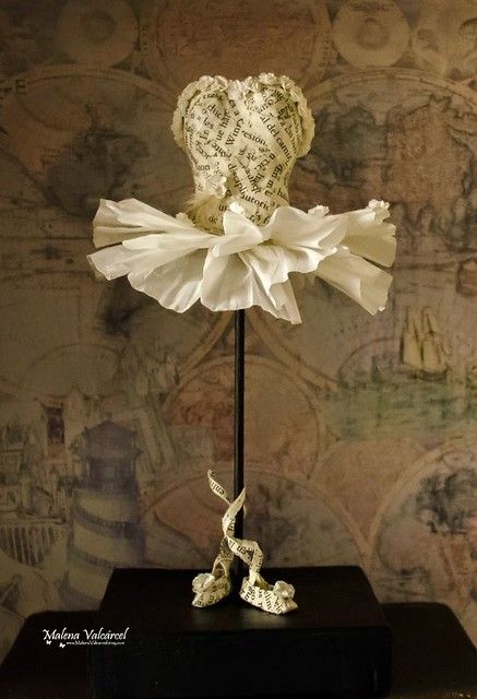 Paper Dress Art, Miniature Dress, Recycled Books, Mannequin Art, Paper Fashion, Altered Book Art, Paper Dress, Book Sculpture, Paper Artwork