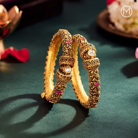 Bangles Jewelry Photography, Bangle Photography Ideas, Bangles Photography, Bangle Photography, Jewellery Shoot Ideas, Beauty Template, Indian Gold Necklace Designs, Grid Ideas, Jewellery Shoot