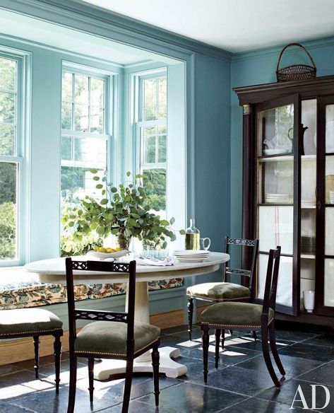 Nine Fabulous Benjamin Moore Blue Paint Colors Cozy Breakfast Nook, 7 Design, Blue Paint Colors, Traditional Dining Room, Green Interiors, Breakfast Area, Breakfast Nook, Window Seat, Blue Walls