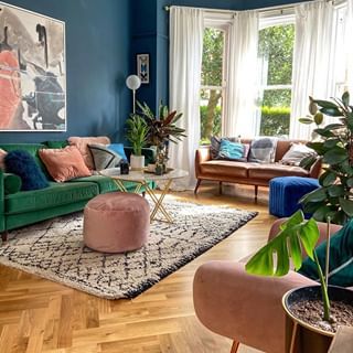 EVERYTHING BUT THE HOUSE (@ebth) • Instagram photos and videos Chic Living Room Decor, Summer Living Room, Victorian Living Room, Ikea Living Room, Vintage Living Room, Chic Living Room, Architecture Interiors, Blue Living Room, Blue Rooms