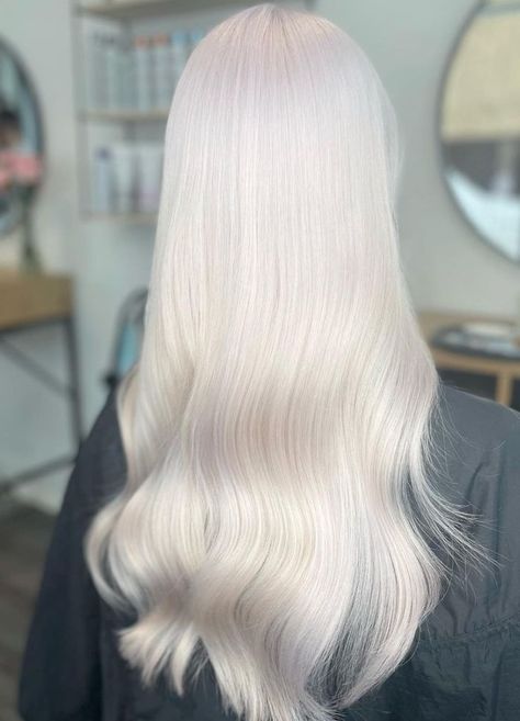 Pale Hair Aesthetic, White Ponytail, Pearl White Hair, Pearl Hair Color, Blonde Hair Colors, Pearl Blonde Hair, Silvery Blonde Hair, Natural White Hair, Pale Blonde Hair