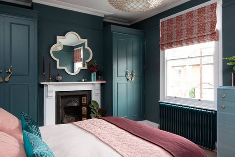 Inchyra Blue Bedroom, Farrow And Ball Inchyra Blue, Colourful House, Eclectic Bedroom Design, Inchyra Blue, Teal Bedroom, Teal Walls, Eclectic Bedroom, Scandinavian Interior Design